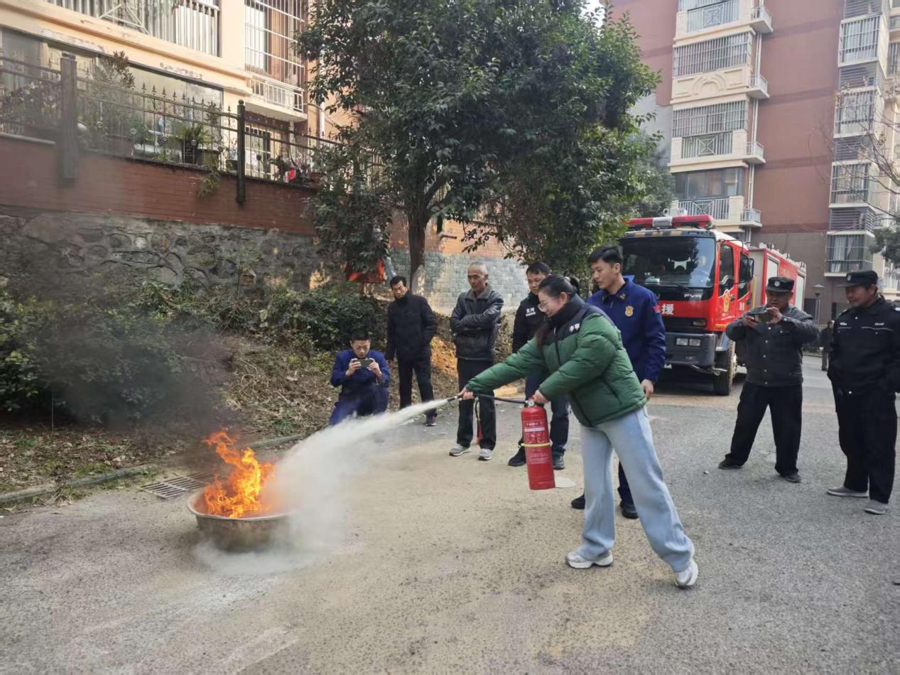 533d9a0856a612a5218f36f35d56460b