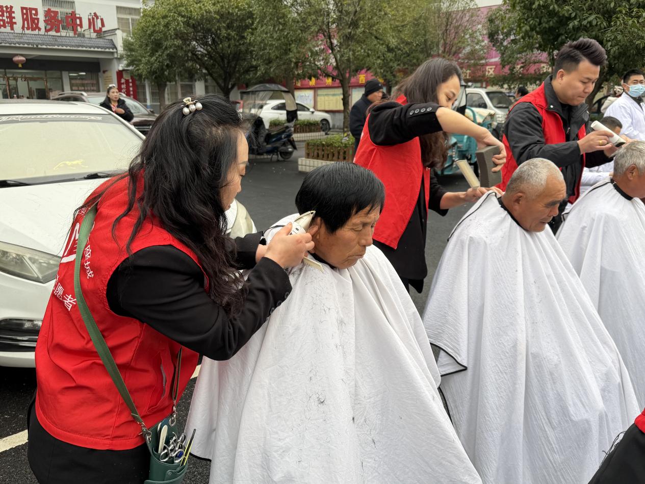 d20ddf7c4870e56d8fed0a4db886e99