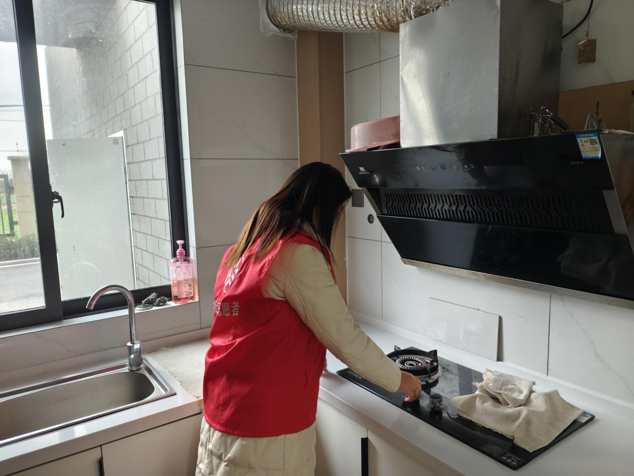 c9f64ef01a1f2dbf193251c19b3fdd43