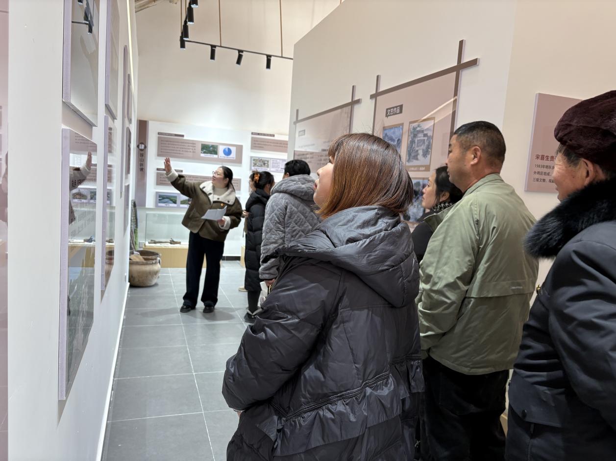 b17f6aa2e9d780f9f7ab9706f1d9af46