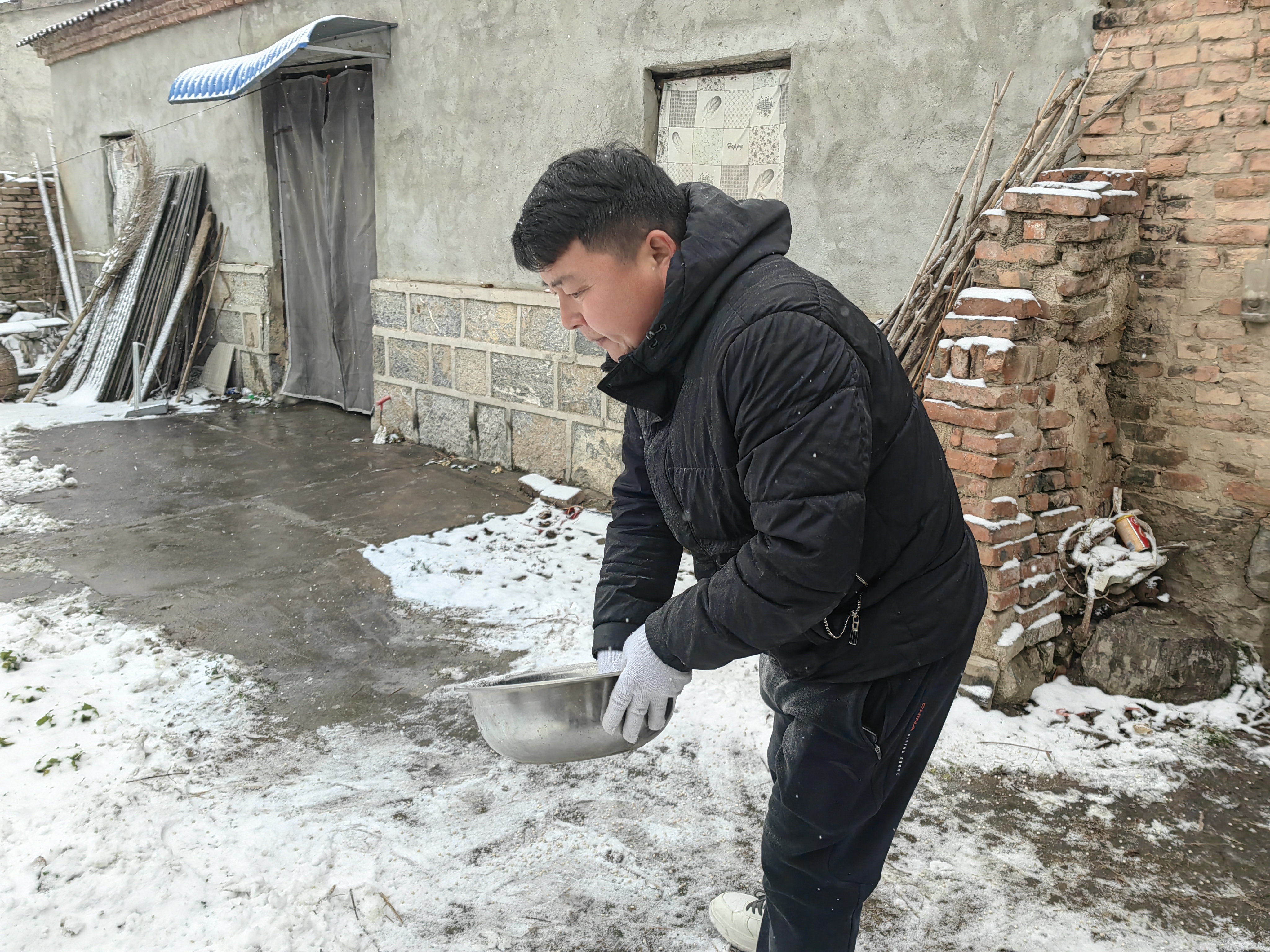 图示, 示意图

中度可信度描述已自动生成