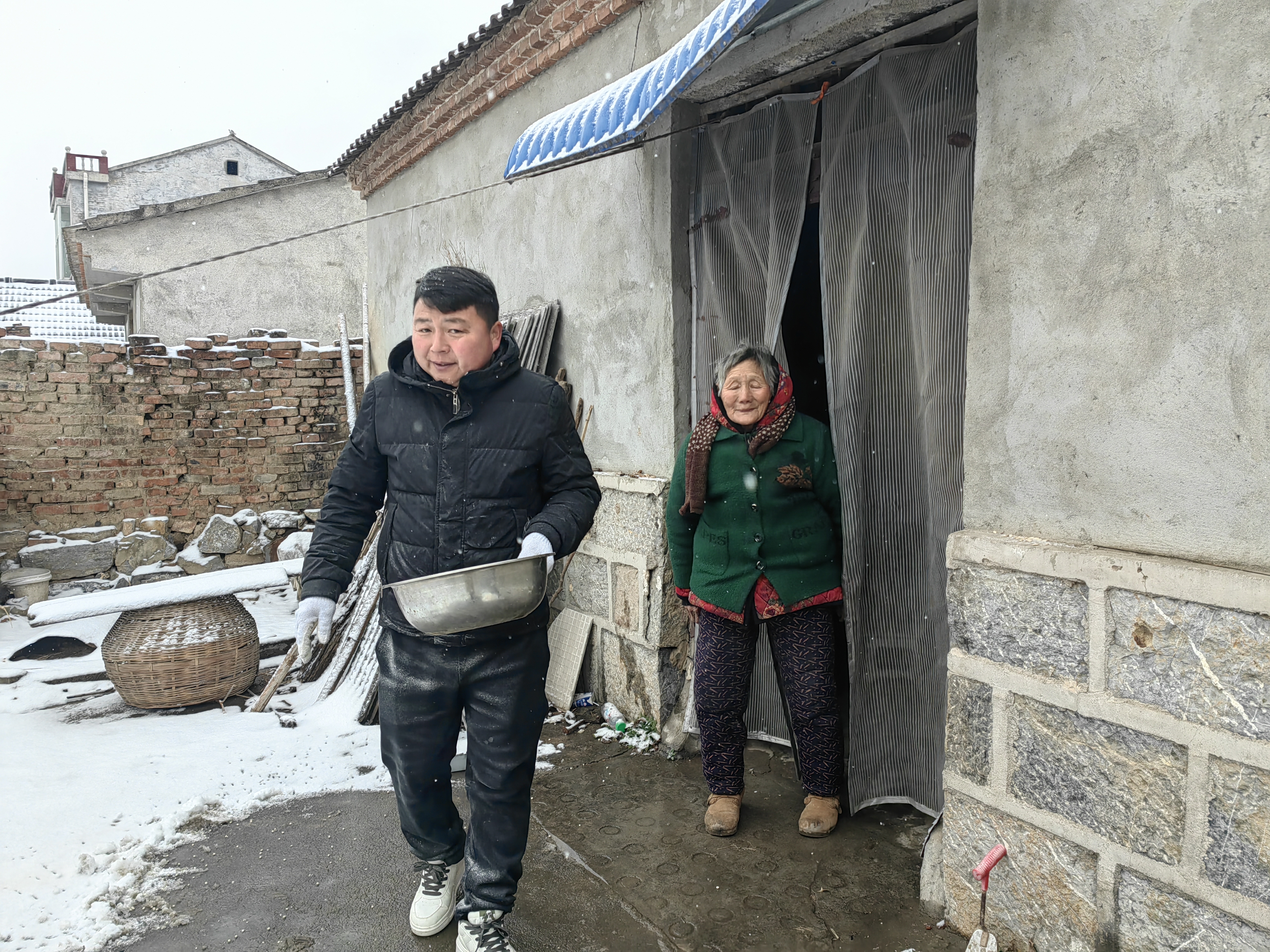 图示, 示意图

中度可信度描述已自动生成