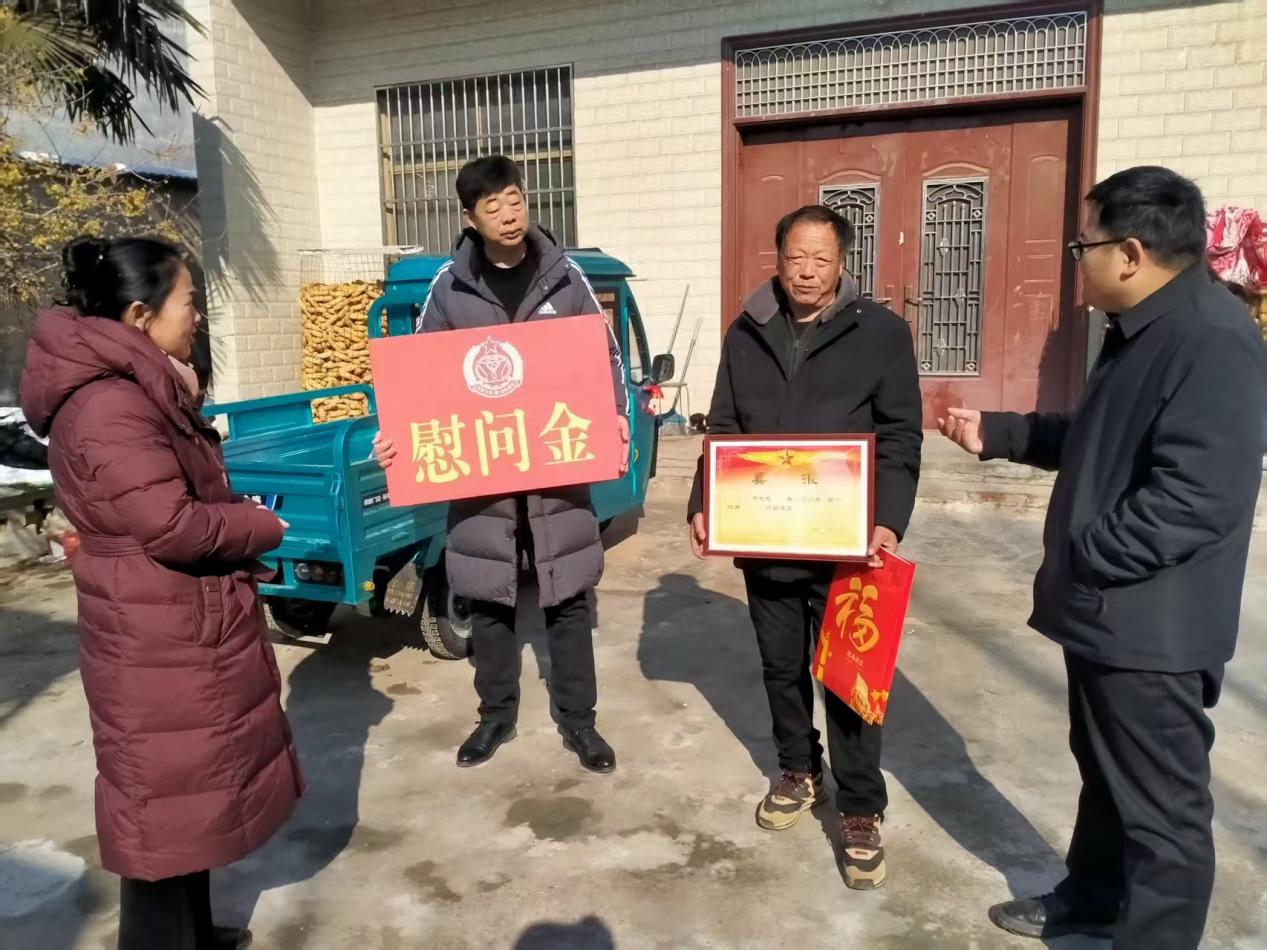 235d4af20c2d01d17c5a5d2275bb2f12