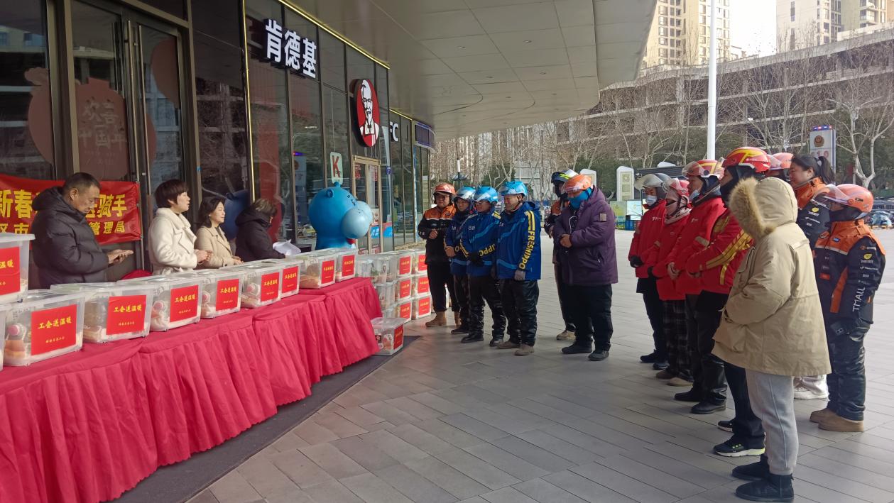 d6b49d73559a186a10b384d55ba128f