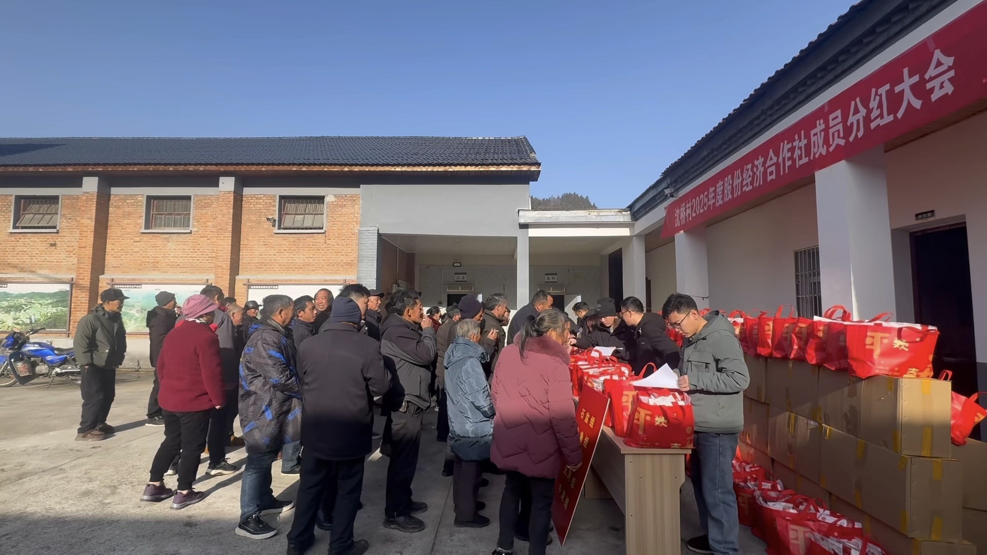 9718b93f725c4c54ae2bd9a897454ced