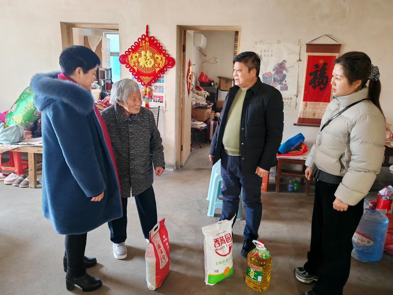 2026年2月12日奎星苑社区新时代文明实践站在辖区企业开展2026年“传党恩 宣政策 送温暖”党的惠民政策宣传活动 (9)