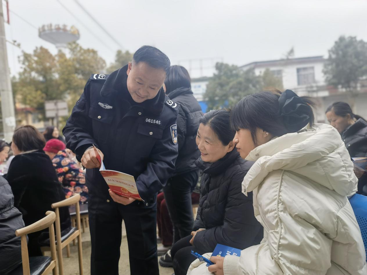 7065fc4cb16345552d8cf4736a26fa39