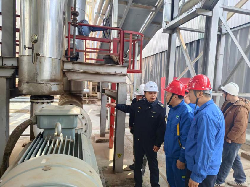 5701713cca2649419a943465d87a581