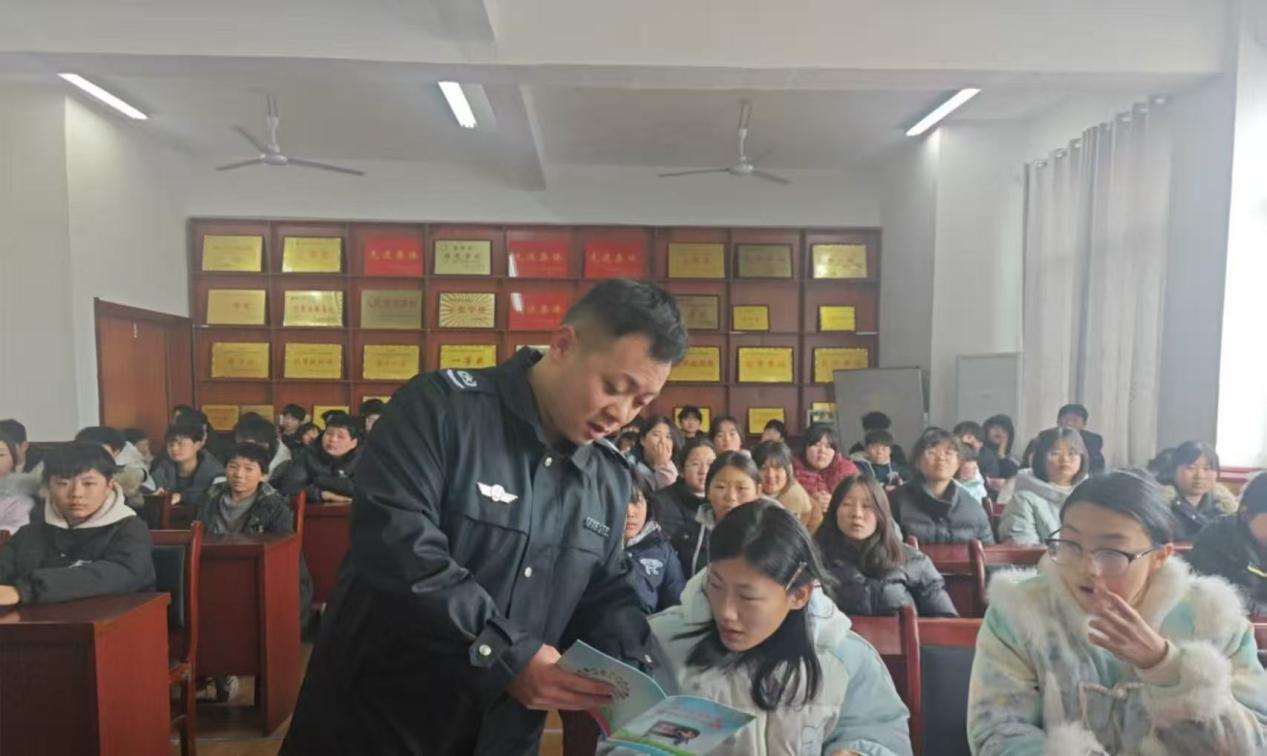 a69821292c6a40adb4f6af1b6a37442b