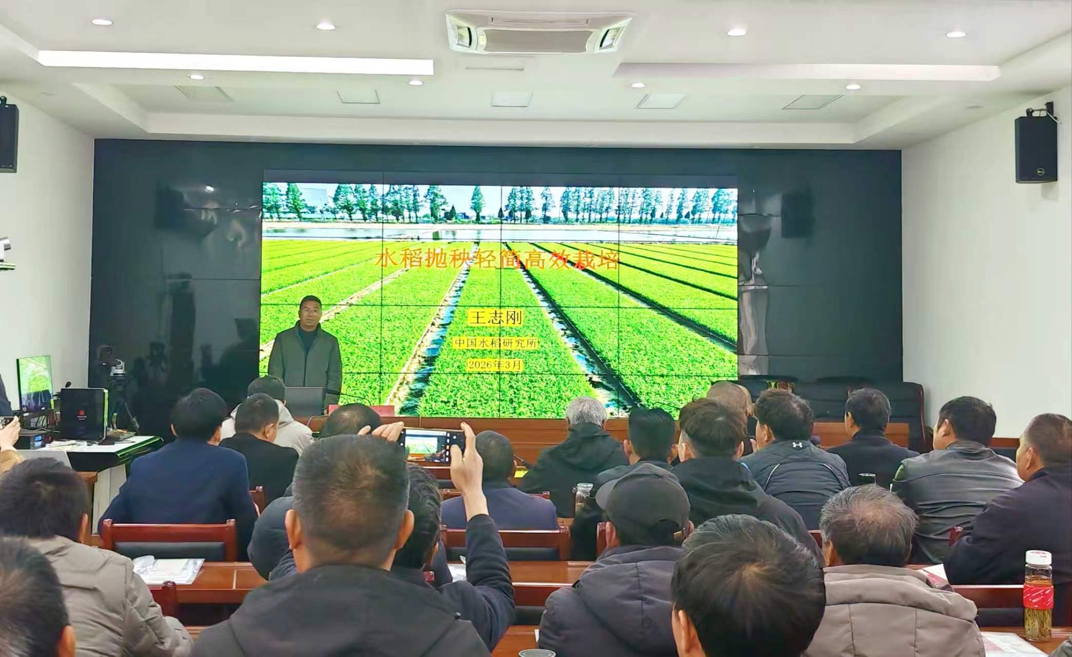 9068368e262874db4b99df080554ac86