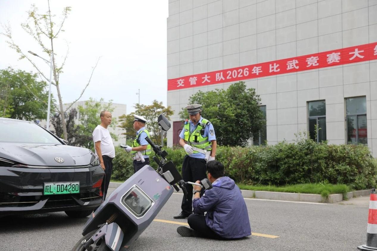 交警2