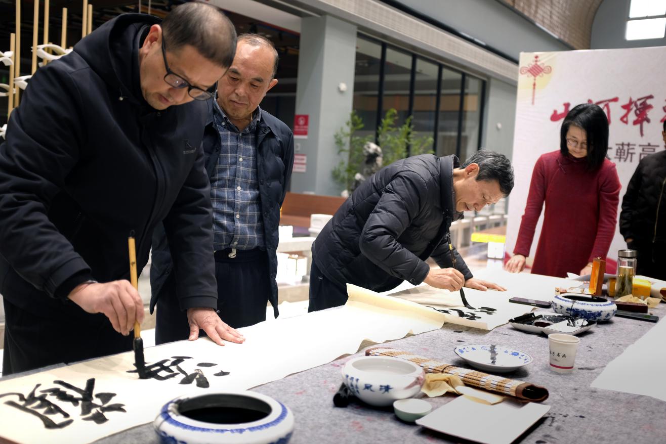 d5ead1ca1c4f5c59b82b1b7888f451bb