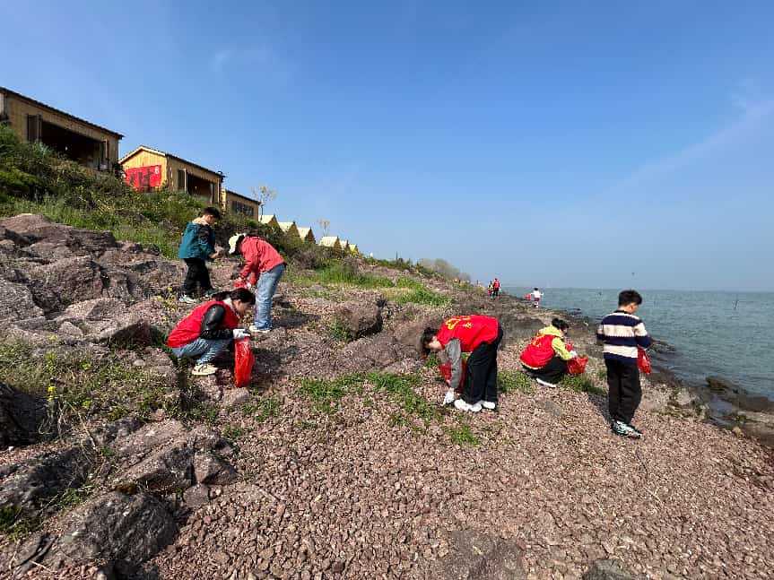 385aa3b30867813e7f52d7b18637823f