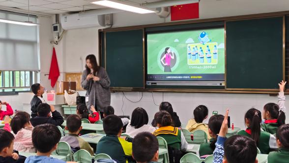 f5e98e47cdaa884b52a8b353bab7ac13