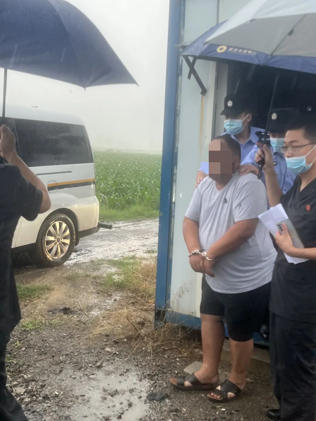 院长挂帅 冒雨再战 濉溪县法院“江淮风暴”执行攻坚优化营商环境之夏季行动高歌猛进