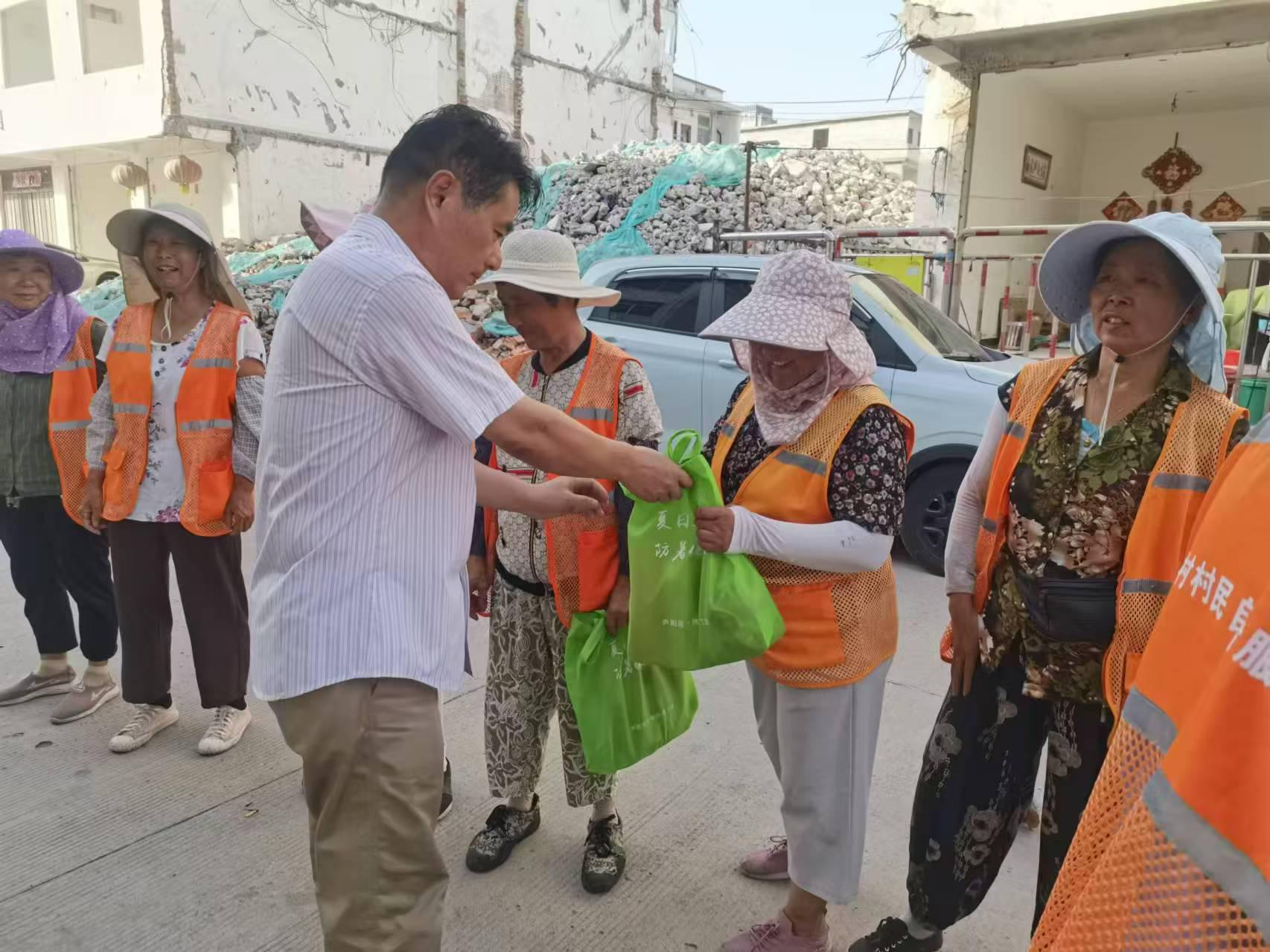 9c0d87583fde4c1833a7c9864158e6a