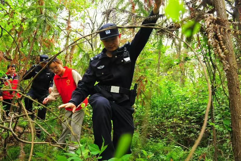 C:\Users\ahfzb\AppData\Local\Temp\WeChat Files\6abca5cf8d3dc6f18791575a68fbb24.jpg