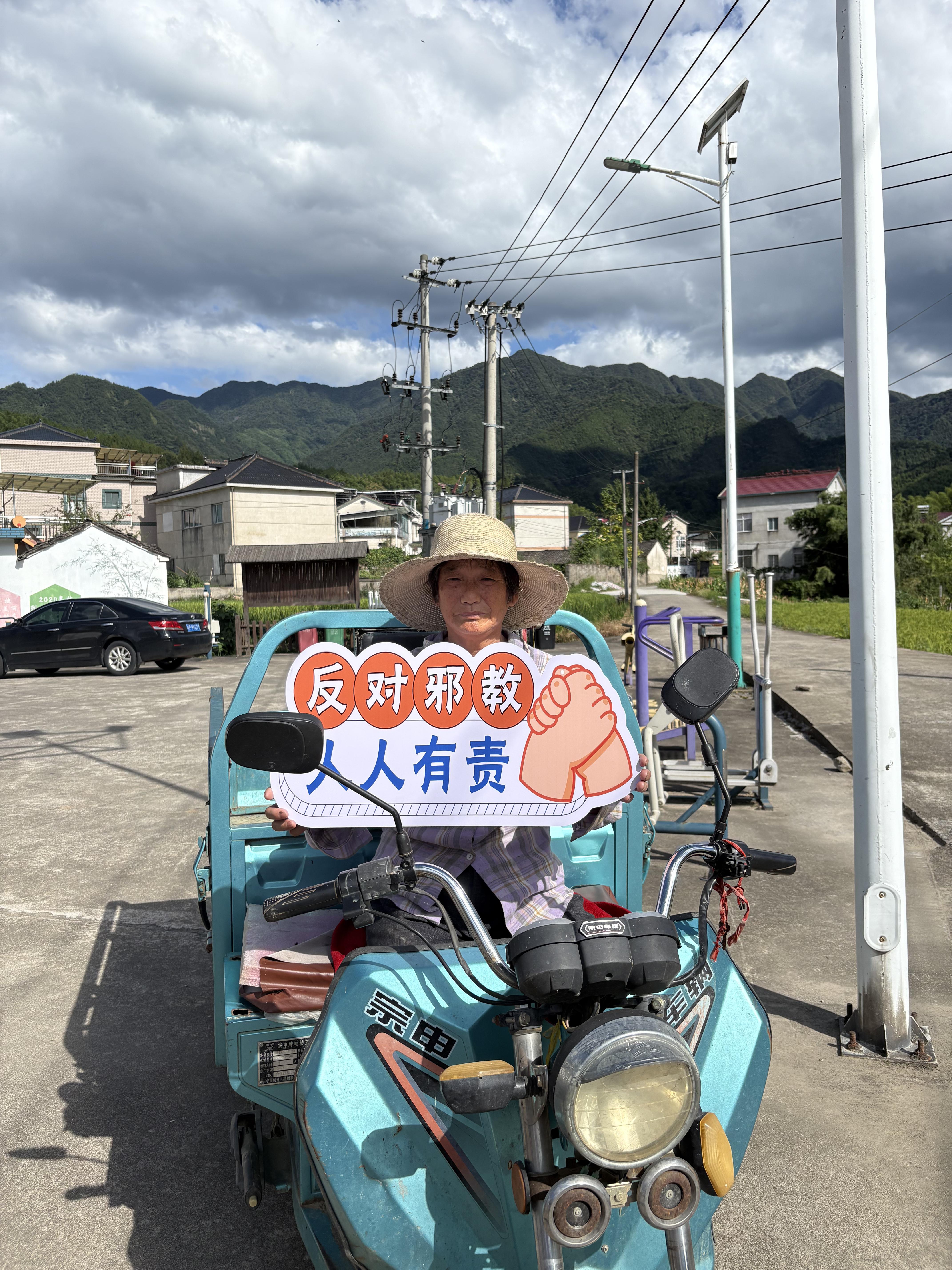 b311d16dd45841cf9deb0dfc46a458c