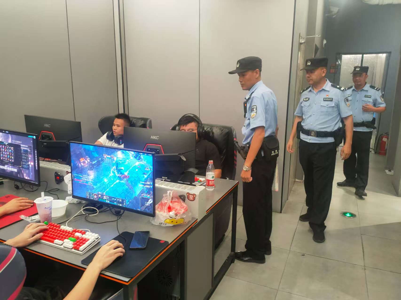 C:\Users\Administrator\Documents\WeChat Files\wxid_catvalpgz9lp22\FileStorage\Temp\3321723e46796cf09afde6d729e2a26.jpg