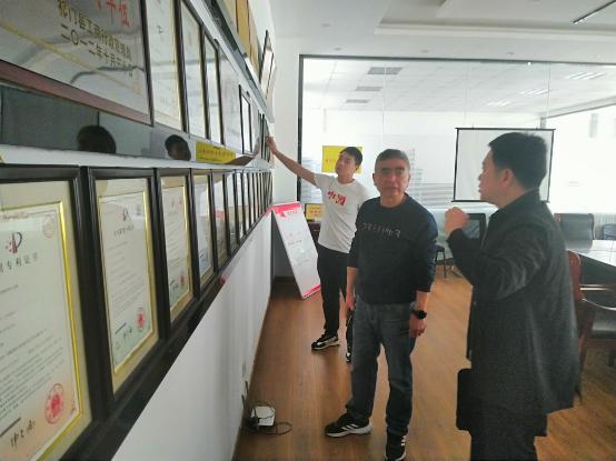 C:\Users\hp\Documents\Tencent Files\1065416201\Image\C2C\9A93B3771380034134E125199CA63CA0.jpg