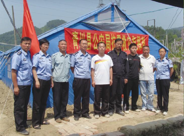 2008年5.12四川汶川特大地震发生后，桂海宝带领小分队、装备和物资奔赴一线抗震救灾