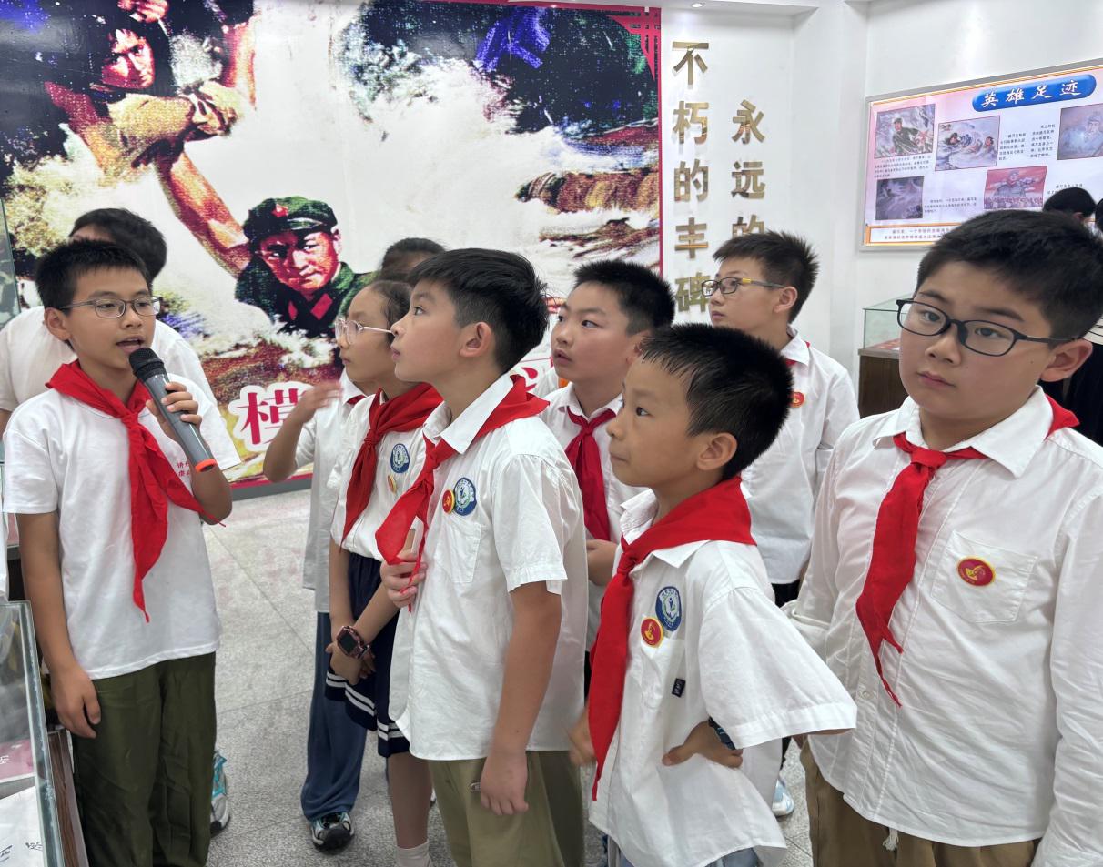 https://oss.ahnews.com.cn/dmy/1002/image/2024/07/17/746017be65e34dc6a21b31590742547c.jpg