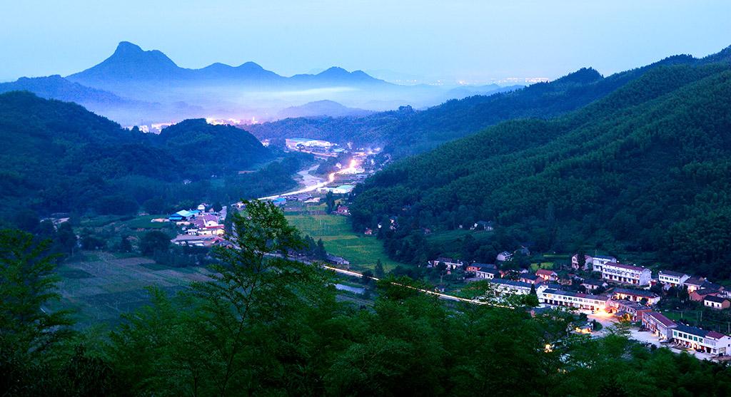 竹乡夜色-霍山县诸佛庵镇--孙仲摄影
