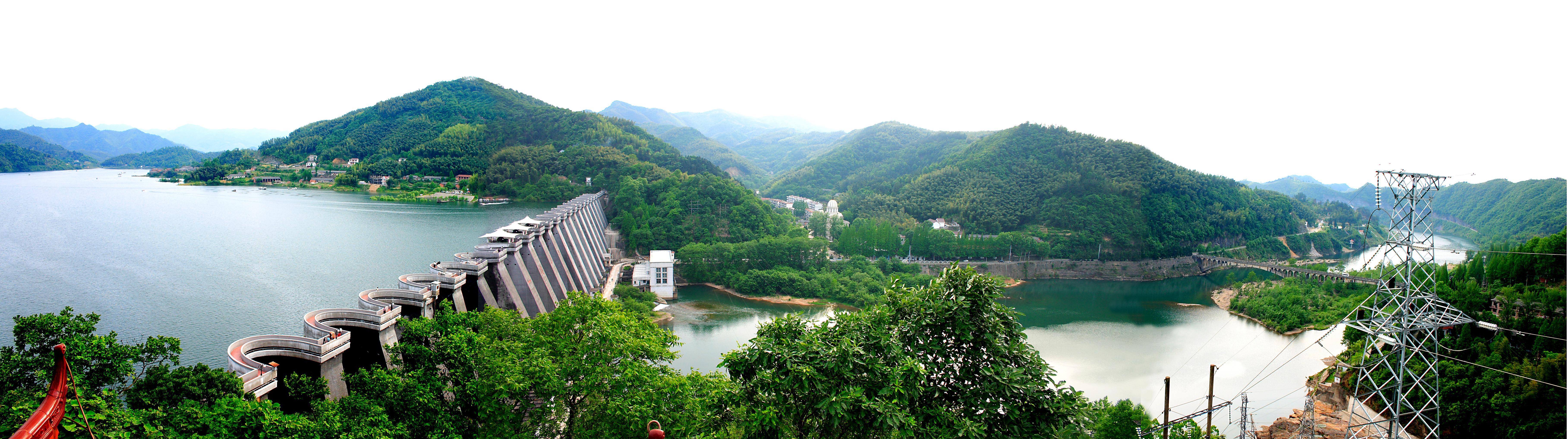 《秀水青山中的佛子岭大坝雄姿》（1）--2006.5.7摄于安徽省霍山县佛子岭水库大坝