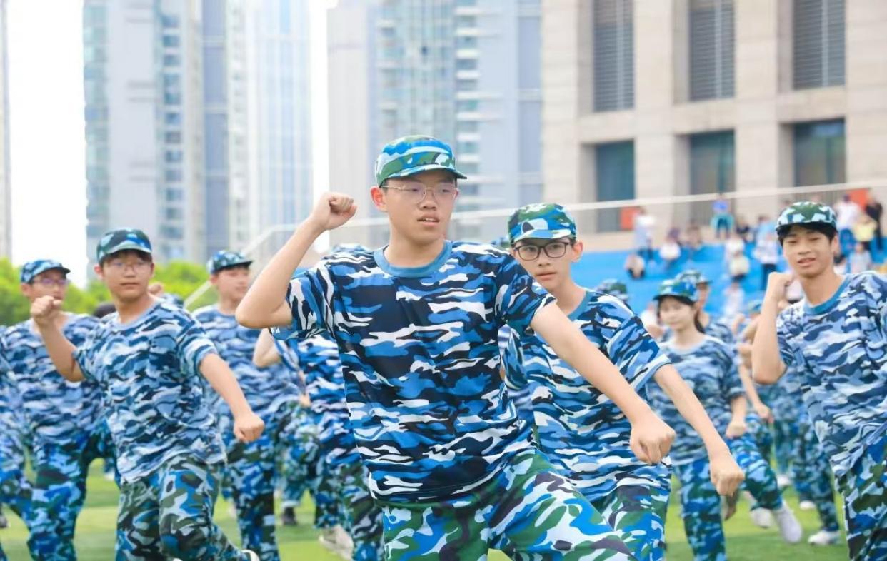 合肥市第十一中学开学第一课国防教育3