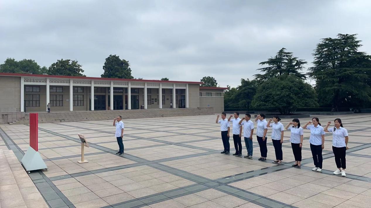 C:\Users\hp\Documents\WeChat Files\wxid_yw6a6wy4q90a22\FileStorage\Temp\774a0f073c57b99763d5daa2e40def0.jpg