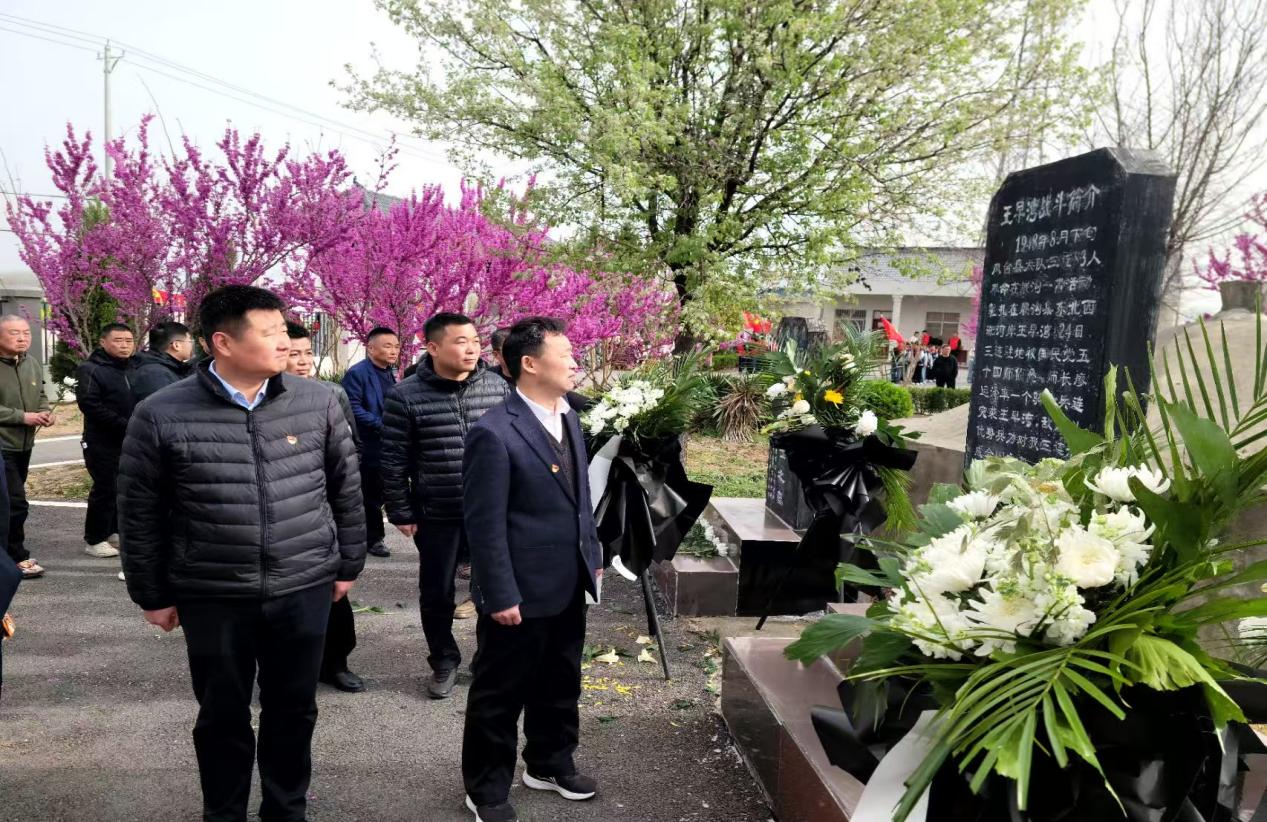 7ac0a9de3cb4824796547f42b9123eb