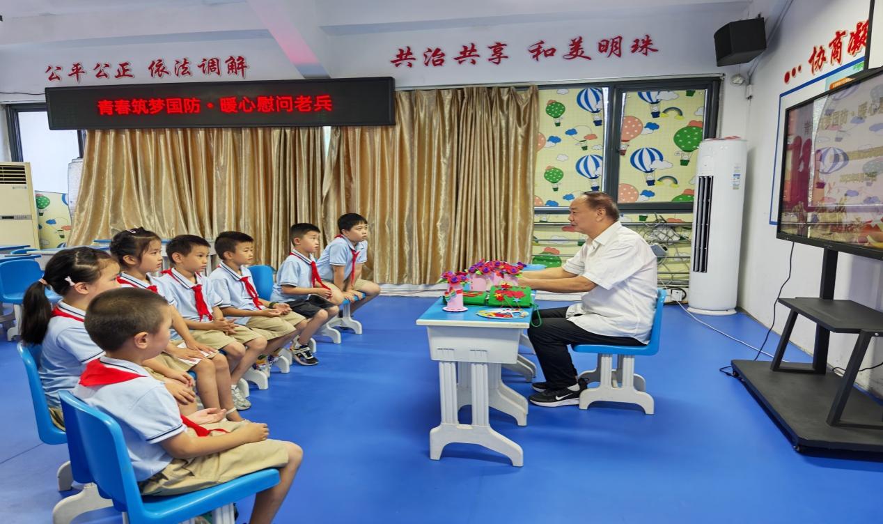 C:\Users\Administrator\Desktop\明珠社区慰问老兵活动图片\IMG_20250820_150653.jpg