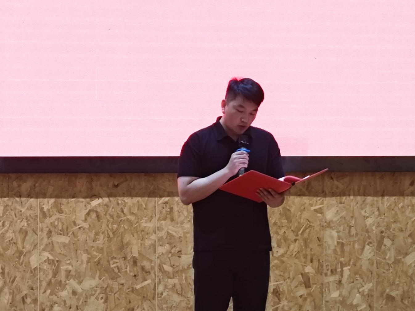 72acc332a4d3cb90365557b8c9dbb6a