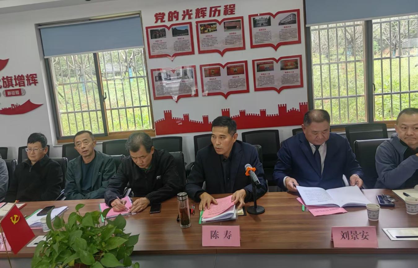 374bda12f4b7c516417d75a05931d3af