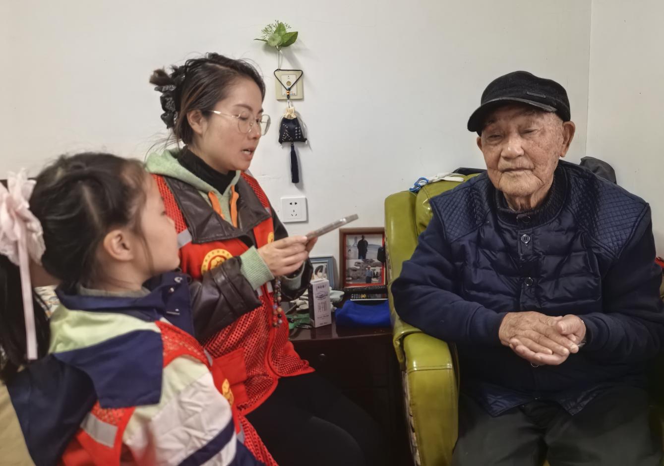 81f09e0e61ce1ef9d7090f328b4c034b