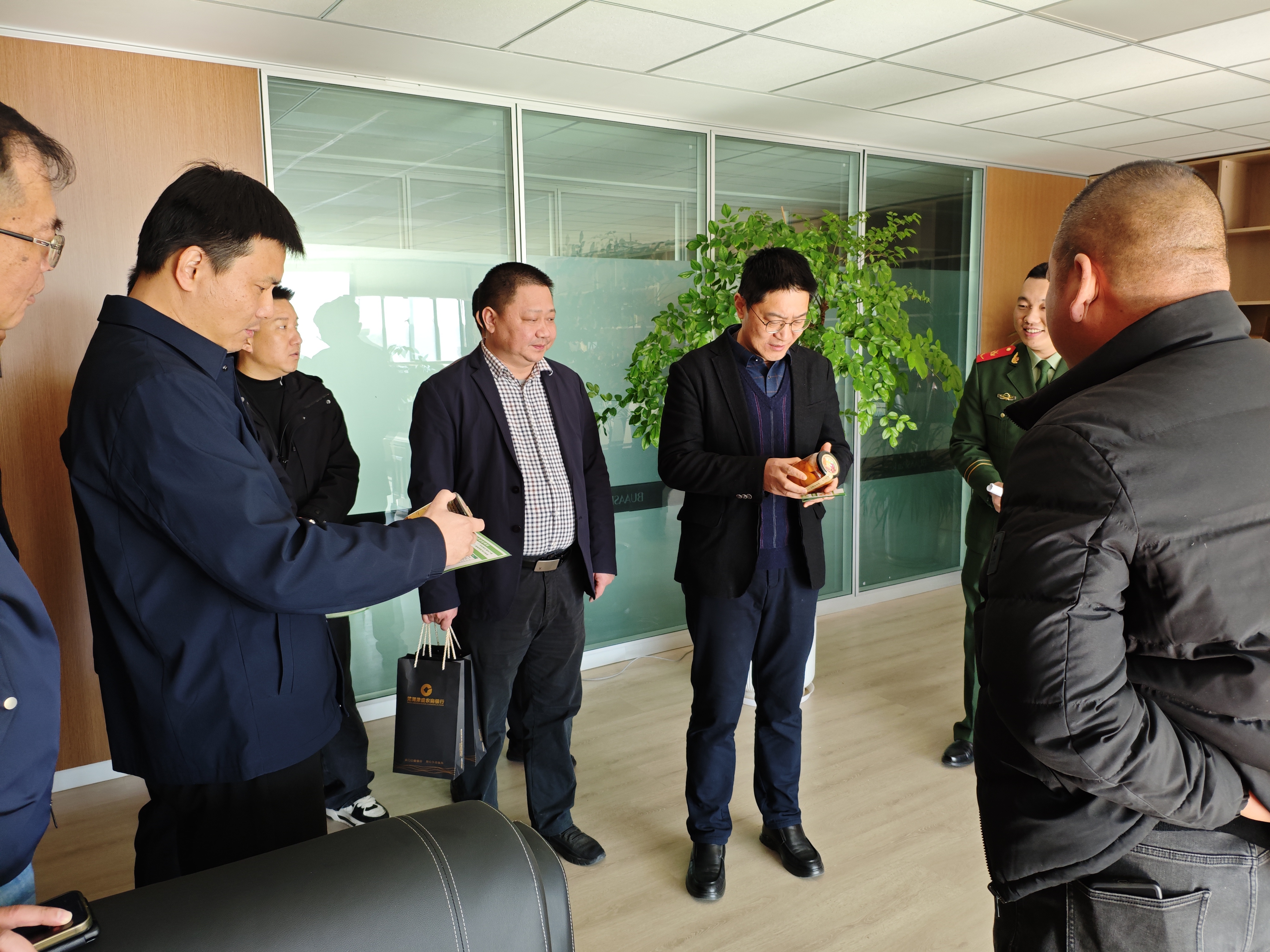 8c7668dd69e43f6f3a6bc6539f8e6765