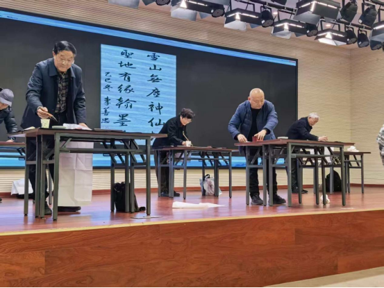 4efc5861-2425-4e03-b60d-18d71a9f868d