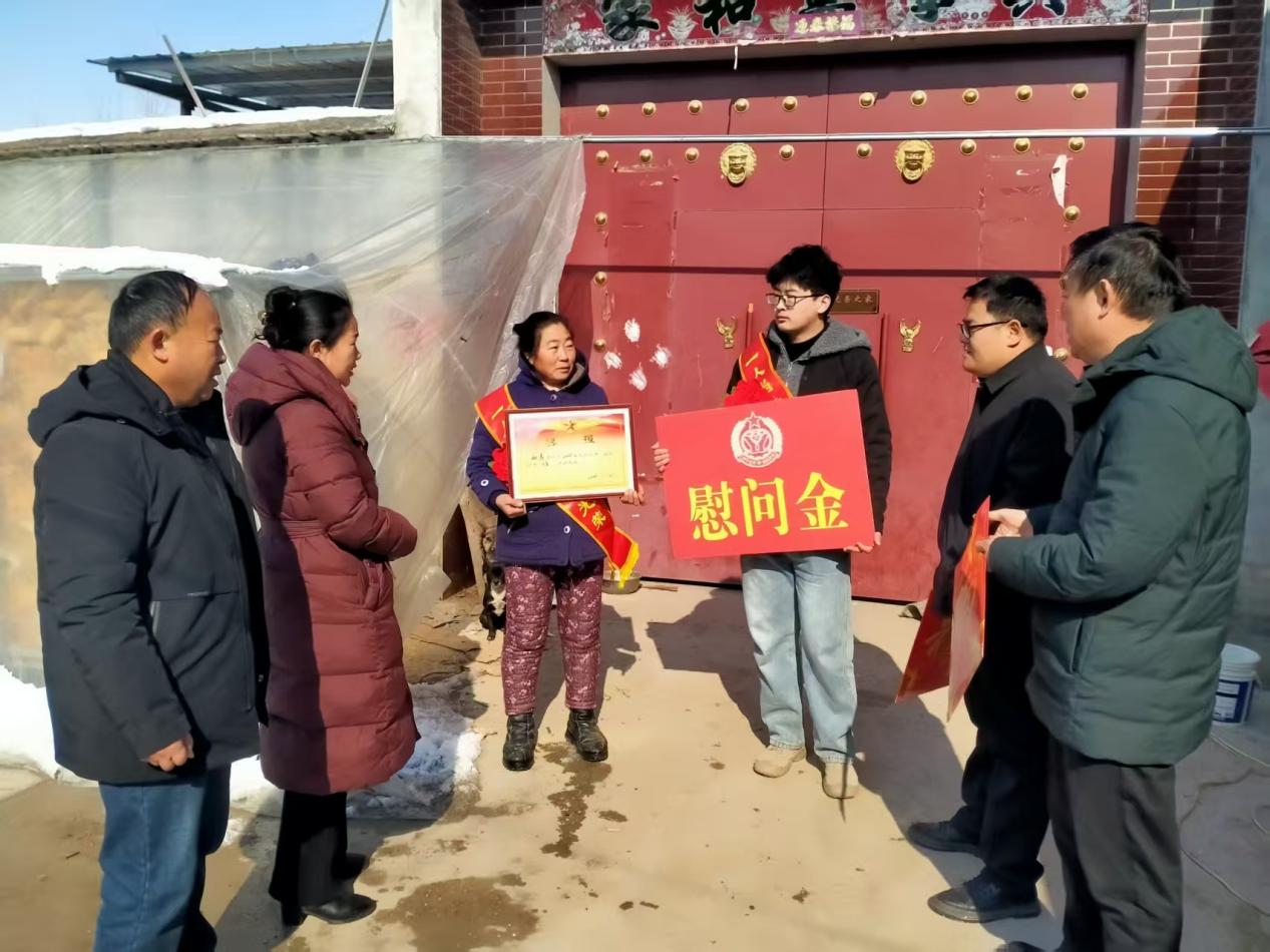 04f86fa9cf8b1a1bcc32cd03dc55c3ec