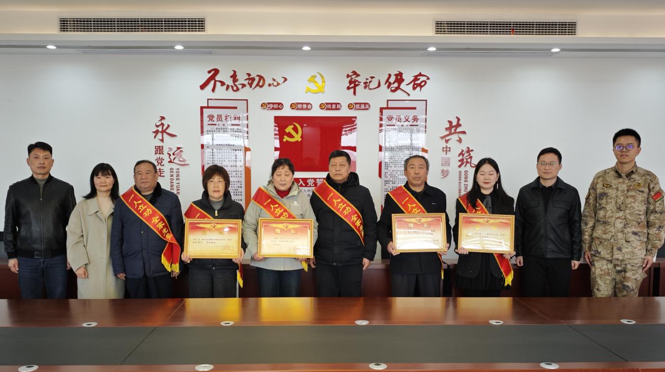 bd0d861e811608c839a68ae9664ad205