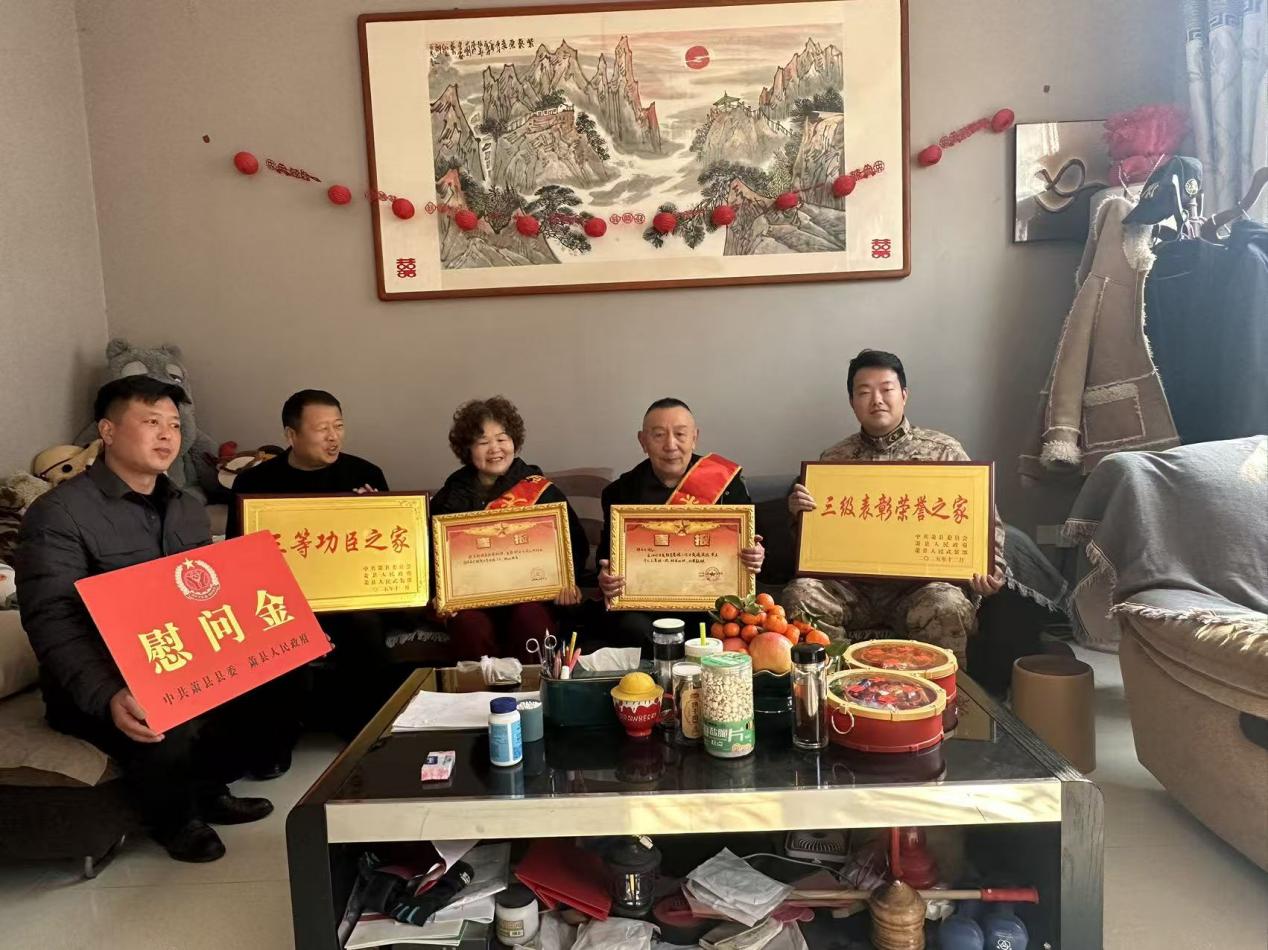 6436240d0aa4828bdcd3fdc34a502403