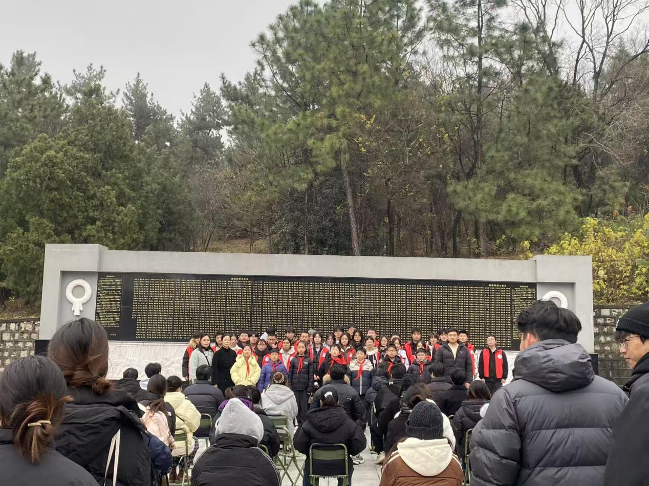 27713716f4419a8c259733bc8133da04