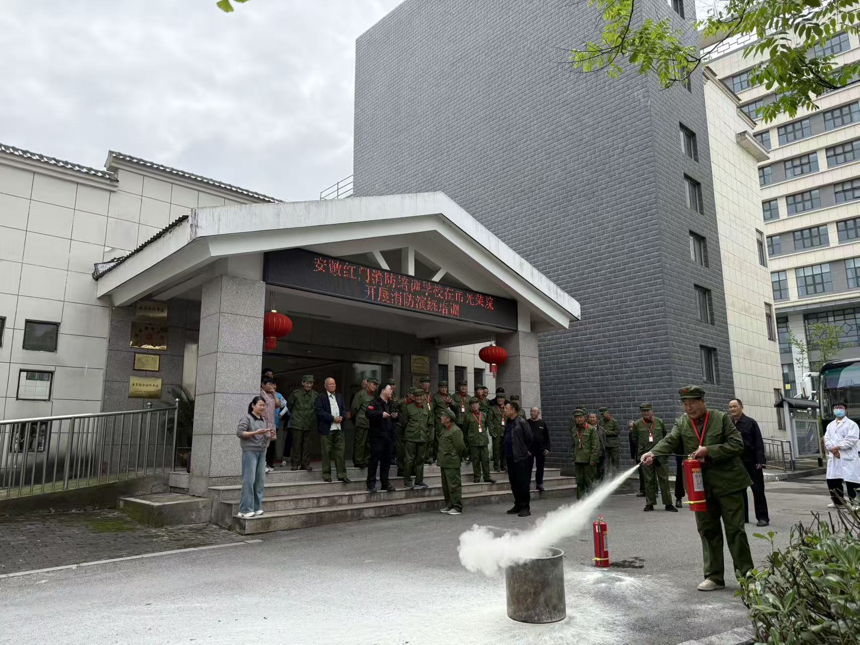 80641a9675a93b388f9f43398f108398