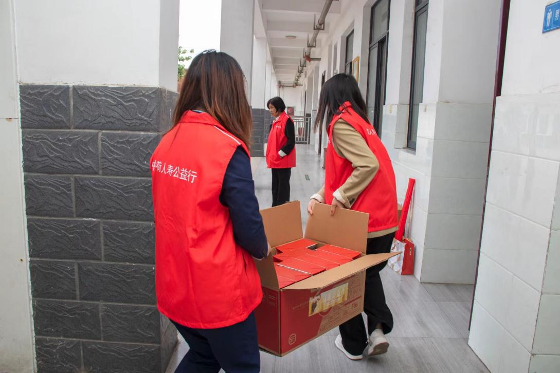 E:\wechat\WeChat Files\yueyue580825\FileStorage\Temp\825129beca2c315537d6ddbe9637609.jpg