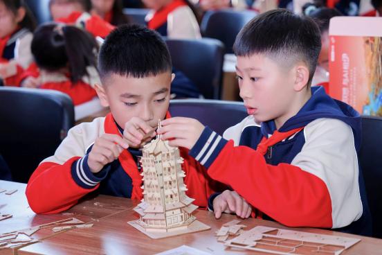 拼搭出属于自己的“应县木塔”