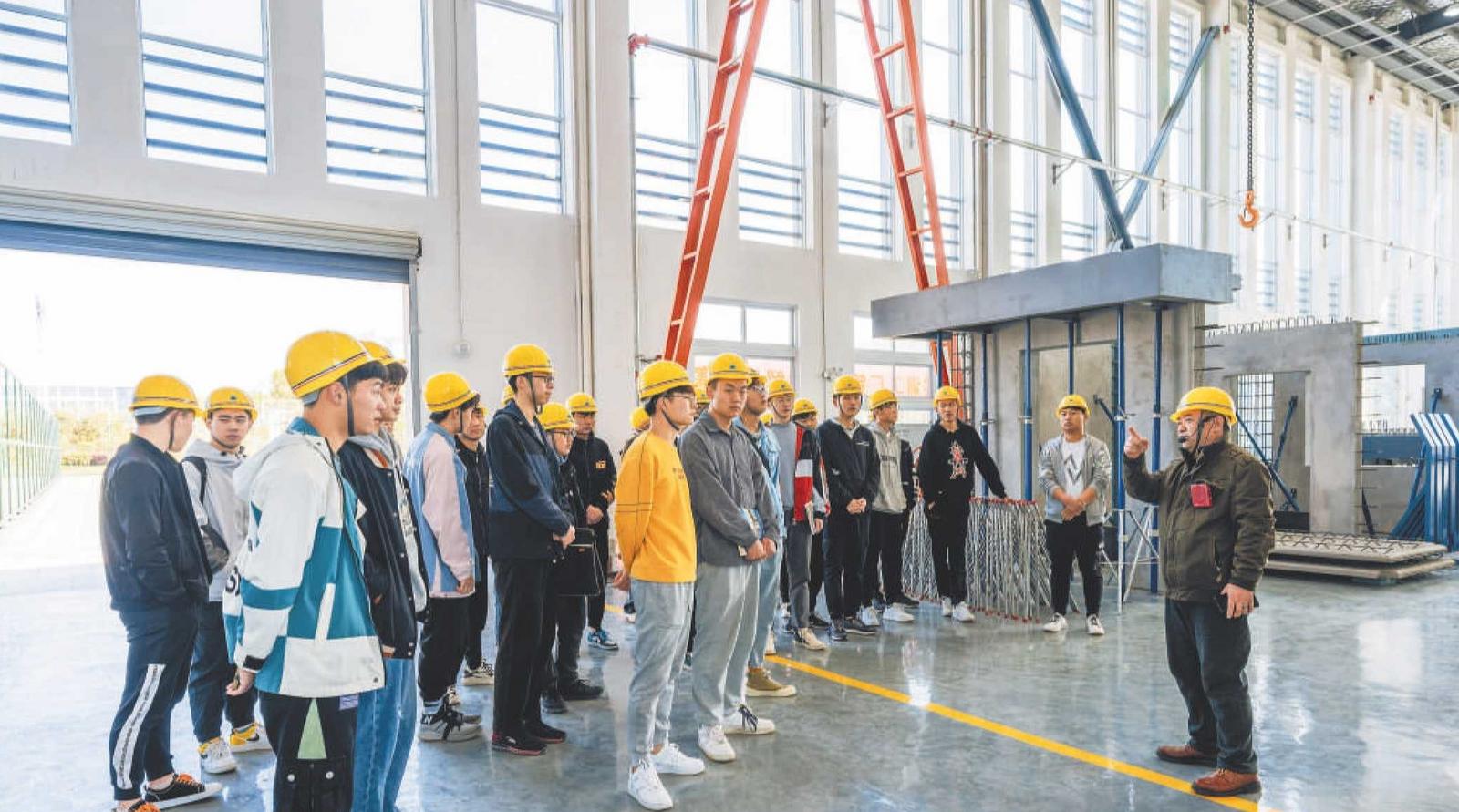 W020251022241190733889.jpg W020251022241190733889.jpg