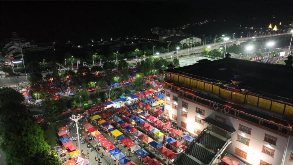 小城何以生机勃勃｜贵州榕江：借“村超”探富民之路(图6)