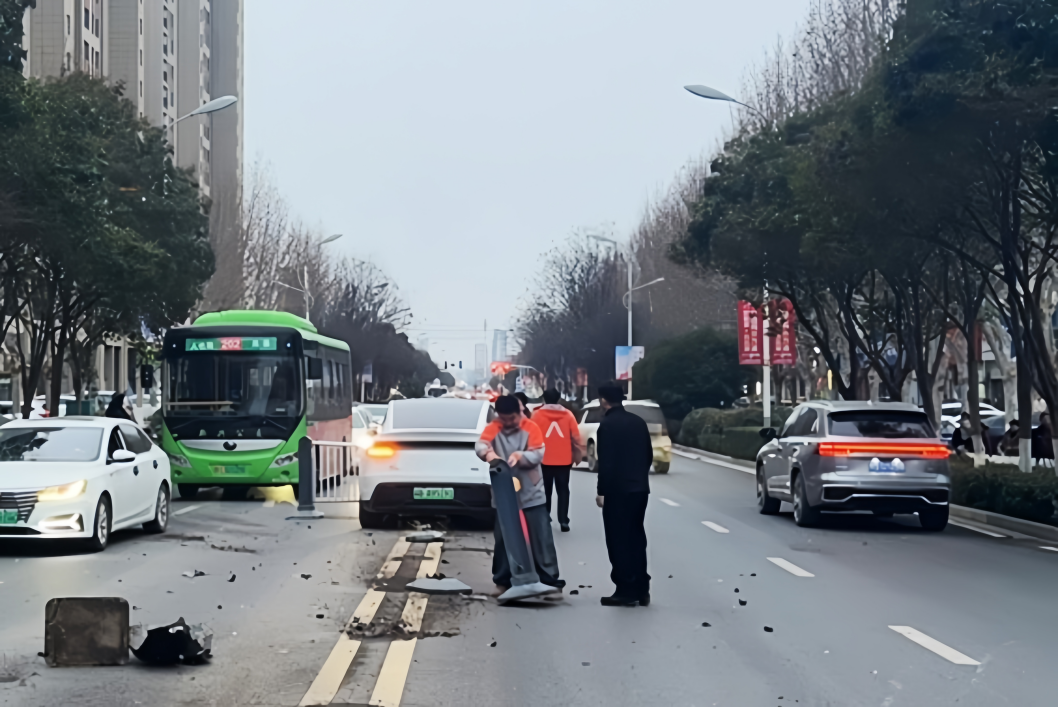 平安产险安徽分公司春节服务不打烊专业守护千万家(图2)