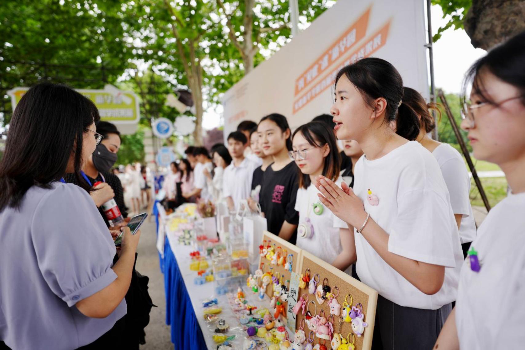 900704550127062745a0b05912009c46