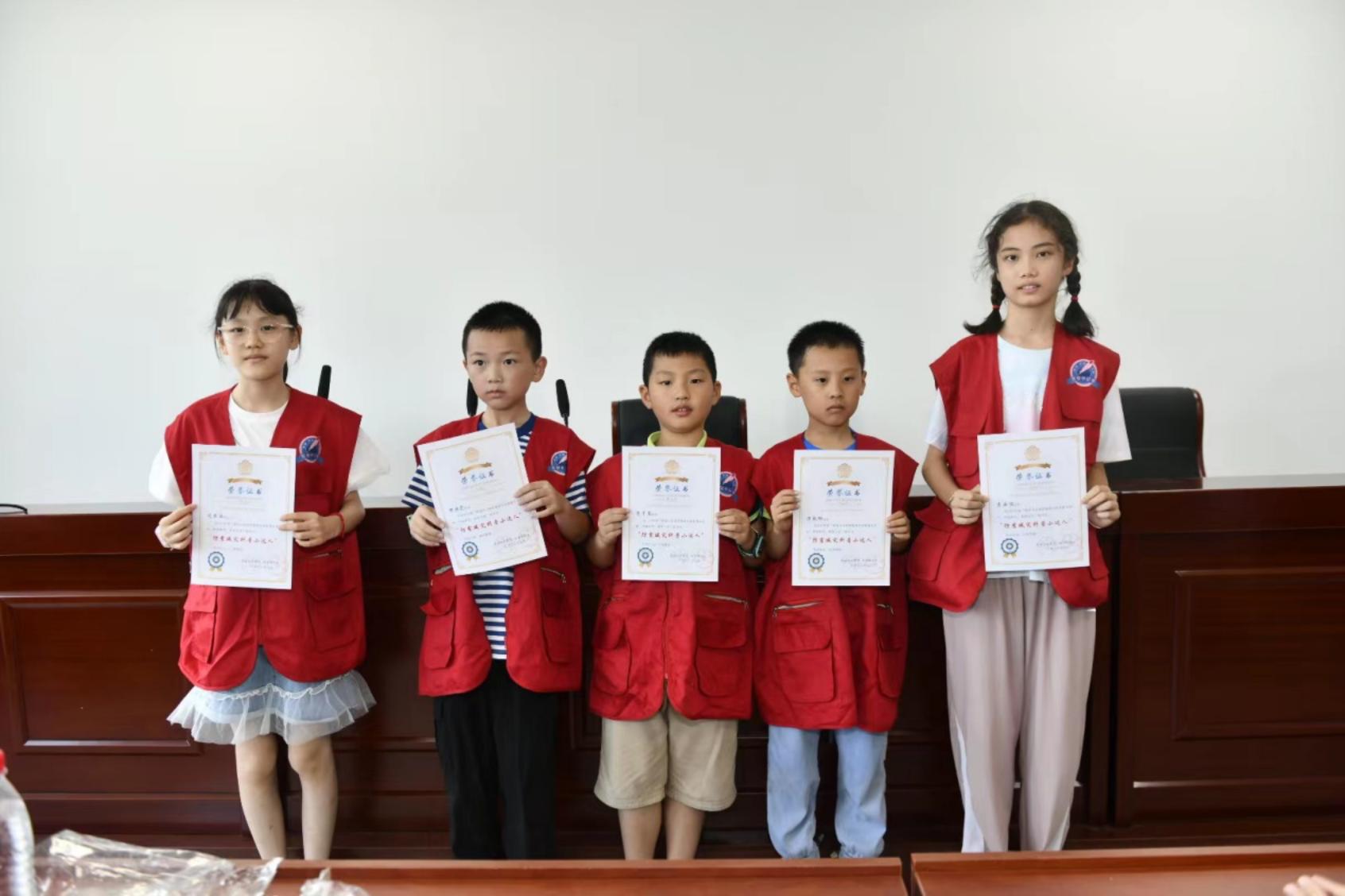 C:\Users\llp\Desktop\防震减灾图片\92dbb3b27306d92697a190db3e83261.jpg