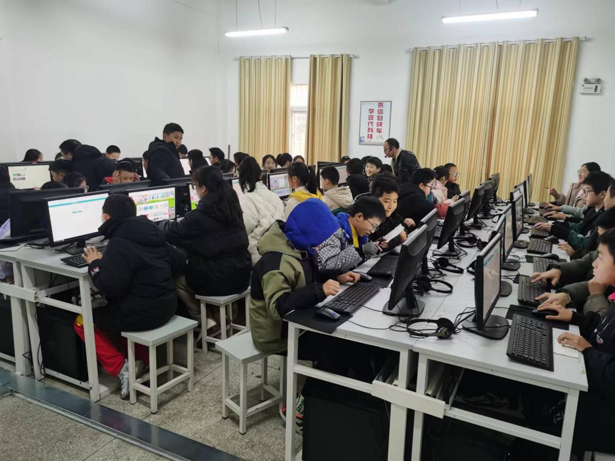 dcdc8982cd8db9fff02a84ce4e9da6e